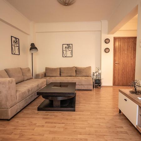 Central Escape Apartman Kalamáta Kültér fotó