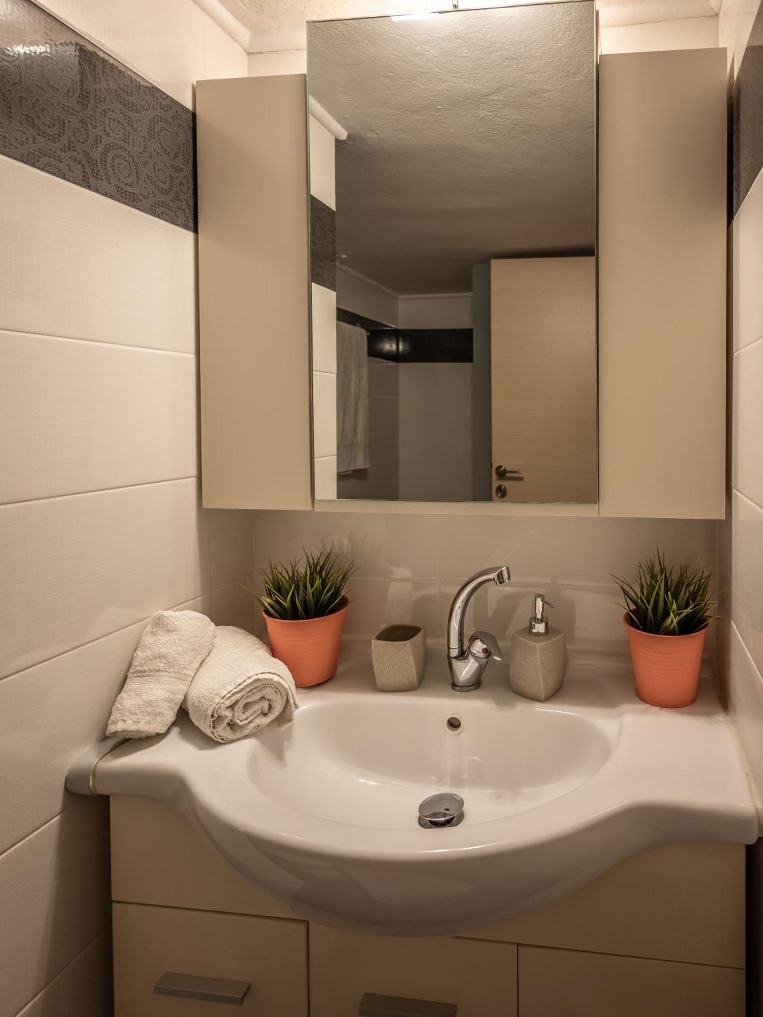 Central Escape Apartman Kalamáta Kültér fotó